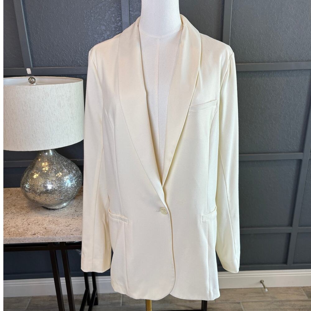 GUESS Women's Cream Delisa Boyfriend Oversized Casual Career Weekend Blazer XL